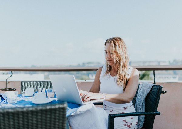 Comment rester connecté à Internet dans une location de vacances éloignée ?